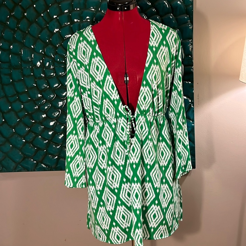 Tori Richard green geometric swimsuit cover-up - size small